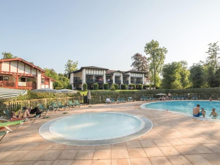 Appartement 1-Appt Avec Piscine A St-Jean Pays-Basque à Uhart-Cize Extérieur photo